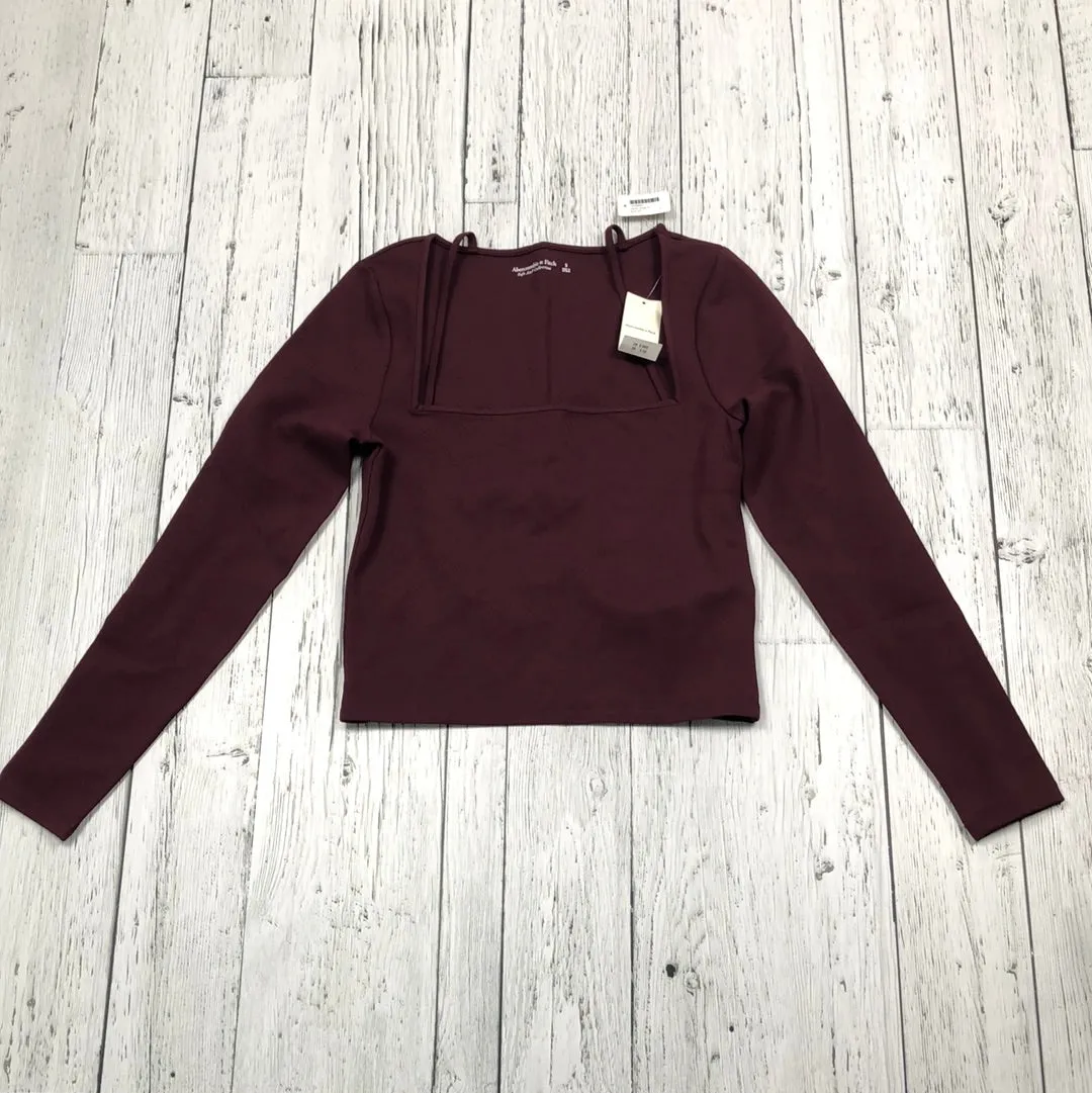 Abercrombie & Fitch burgundy long sleeve shirt - Hers S