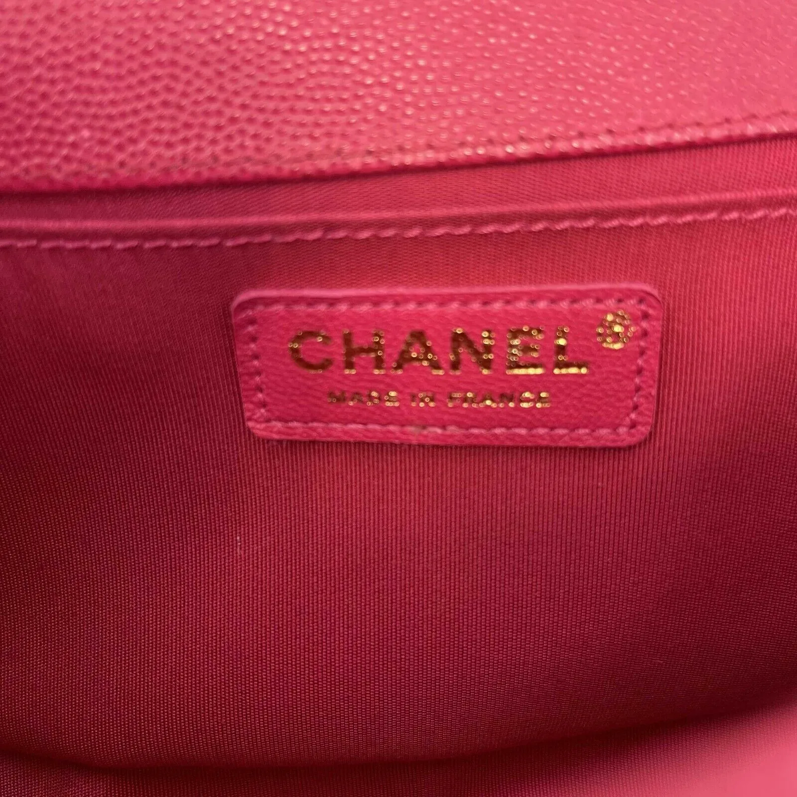 CHANEL- Le boy Old Medium Caviar Leather - Raspberry / Gold Crossbody