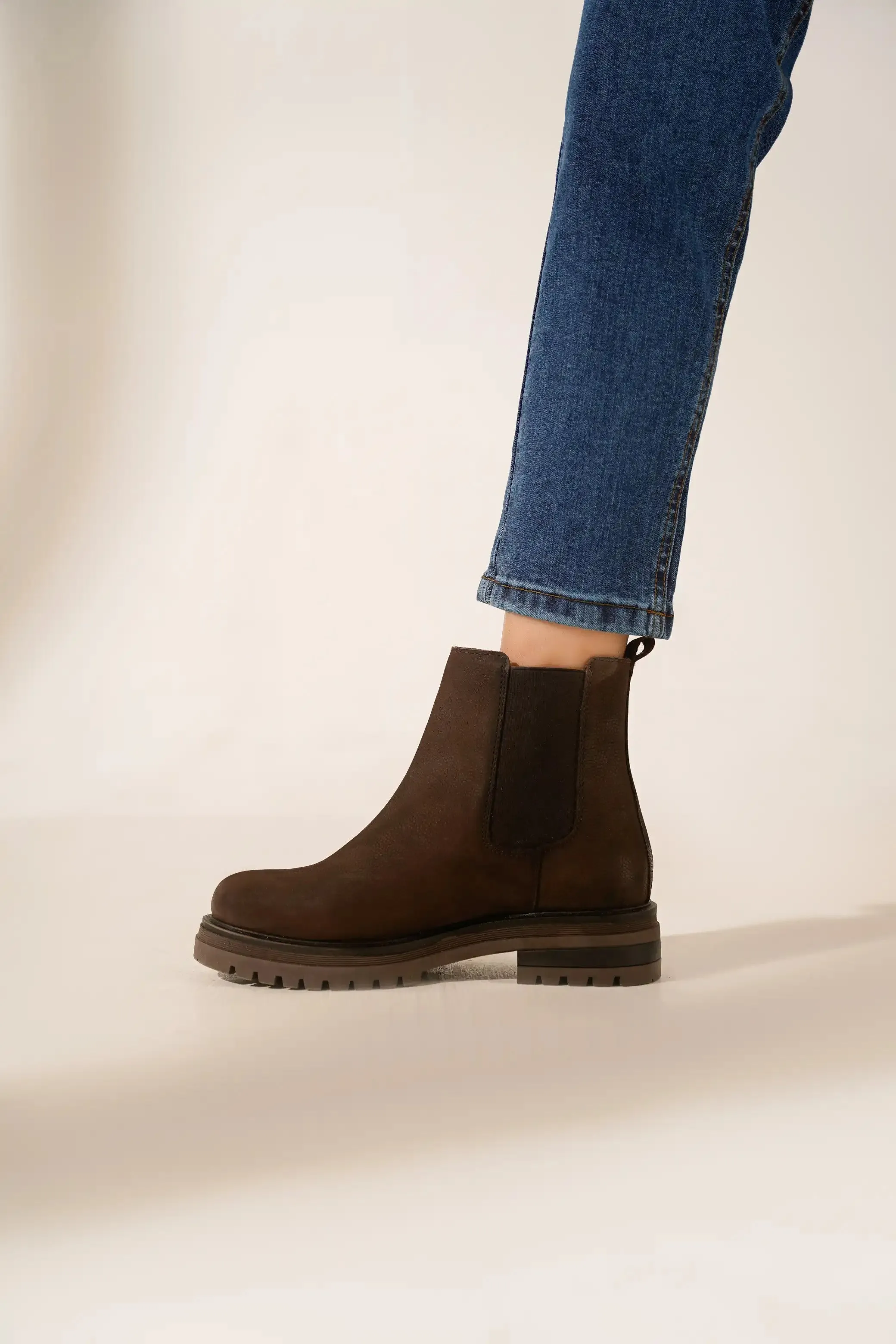 CHELSEA SUEDE BOOT