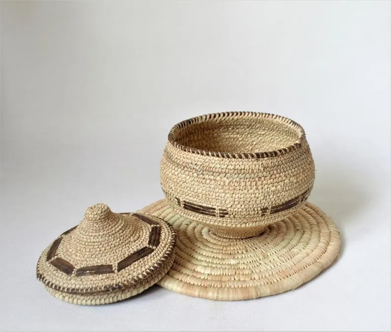 Exquisite woven trinket basket