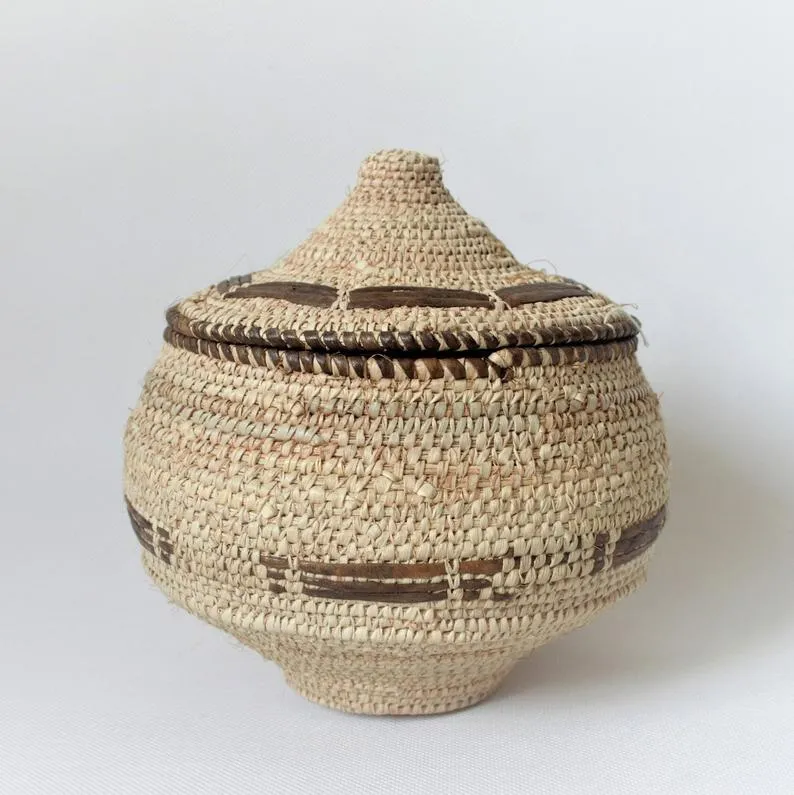 Exquisite woven trinket basket