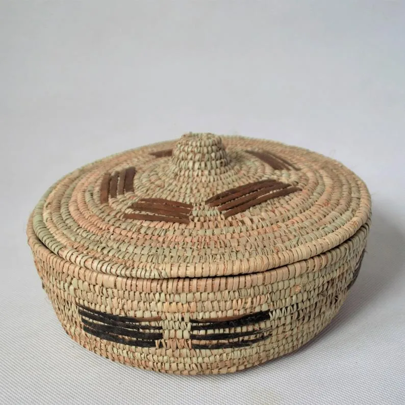 Exquisite woven trinket basket