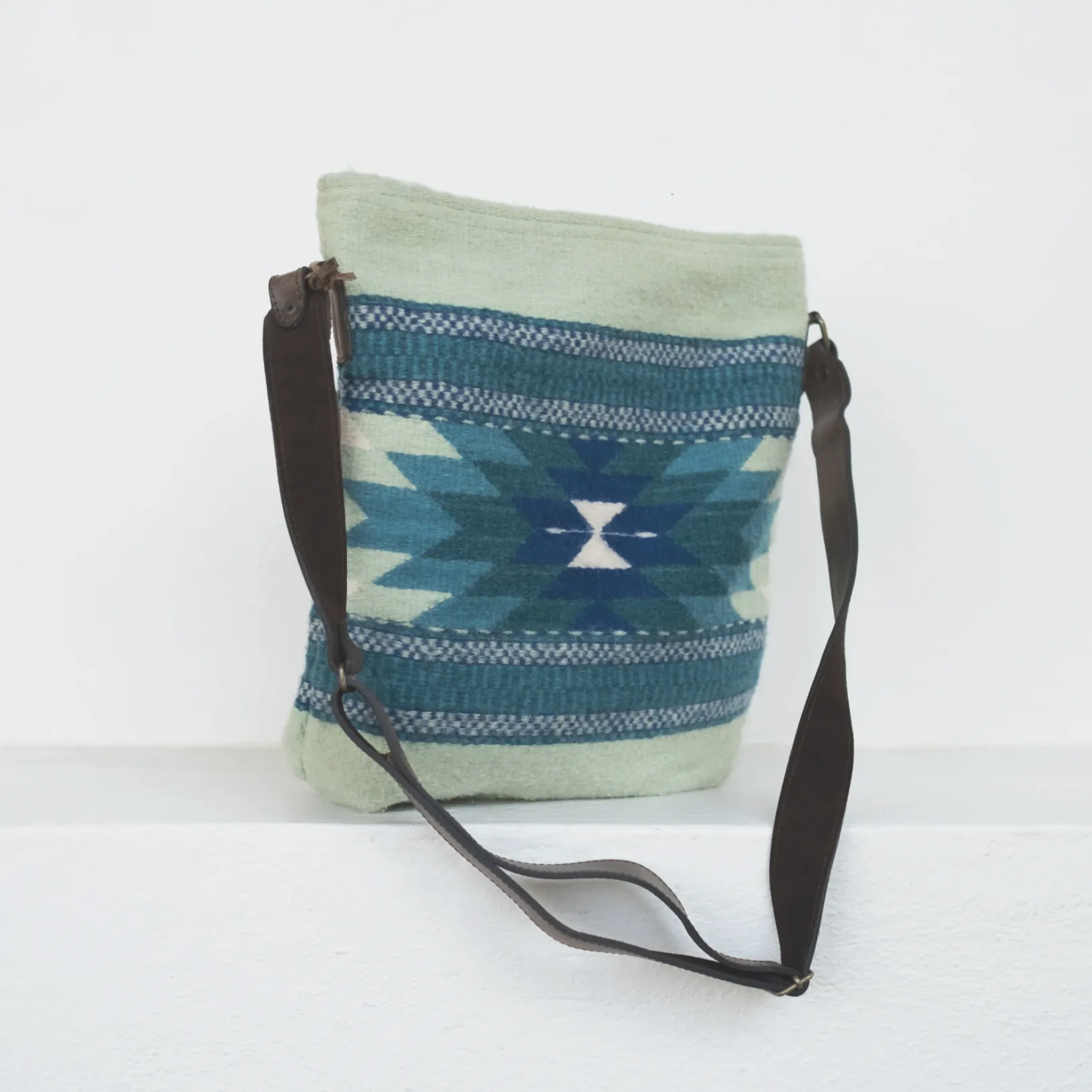 Isla Shoulder Bag