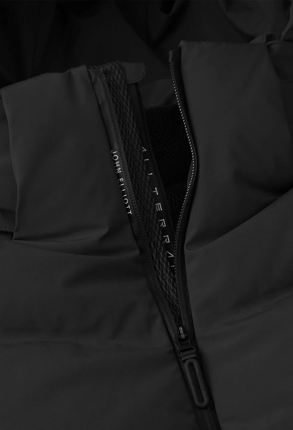 JOHN ELLIOTT X DESCENTE ALLTERRAIN MIZUSAWA DOWN JACKET / Black