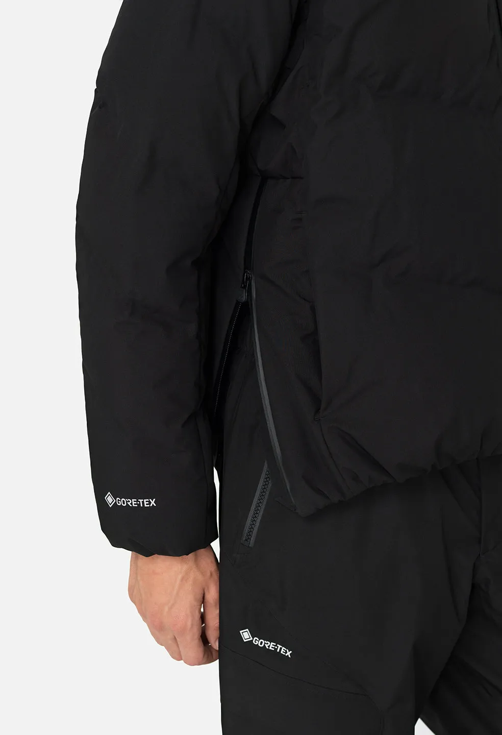 JOHN ELLIOTT X DESCENTE ALLTERRAIN MIZUSAWA DOWN JACKET / Black