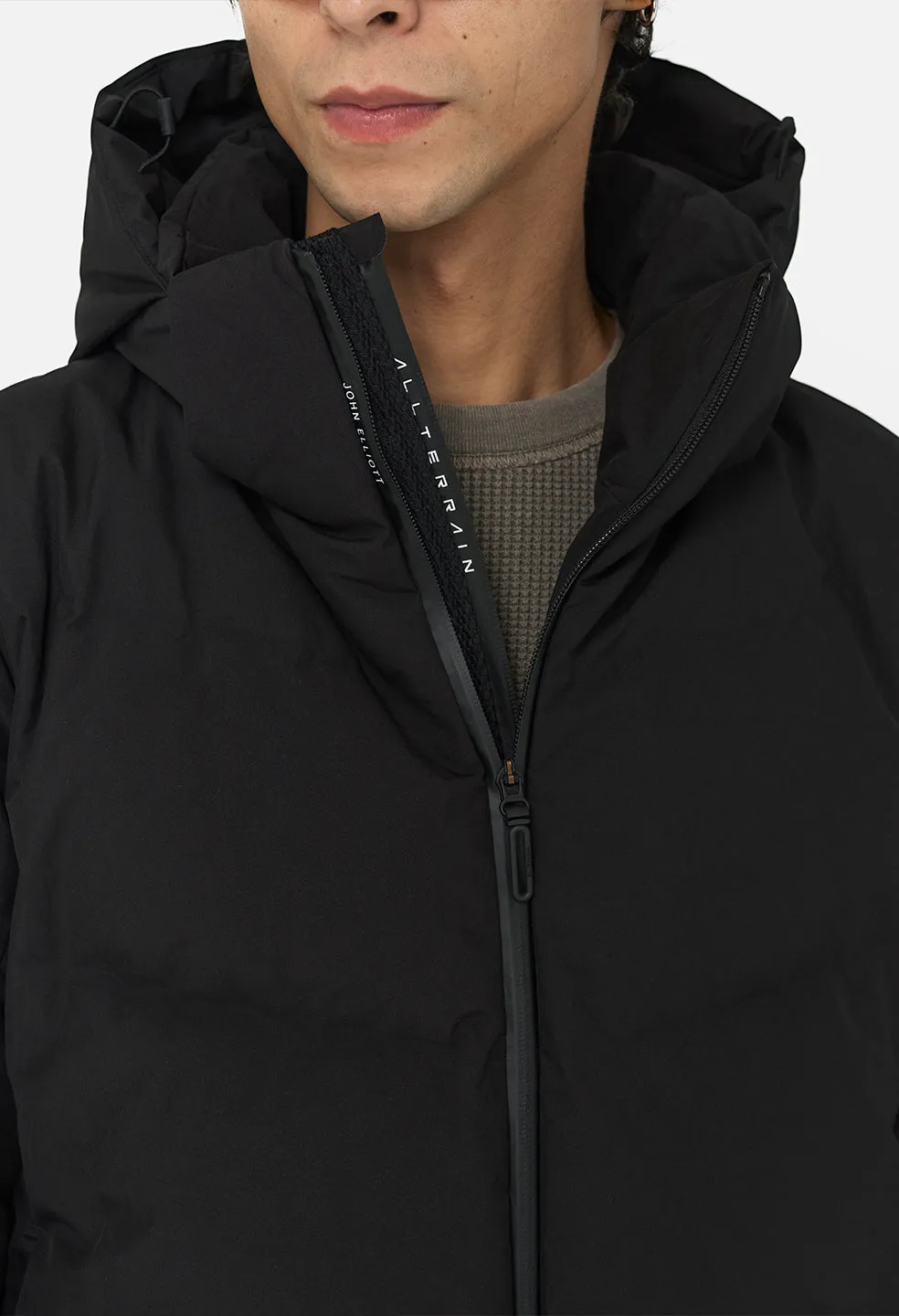 JOHN ELLIOTT X DESCENTE ALLTERRAIN MIZUSAWA DOWN JACKET / Black