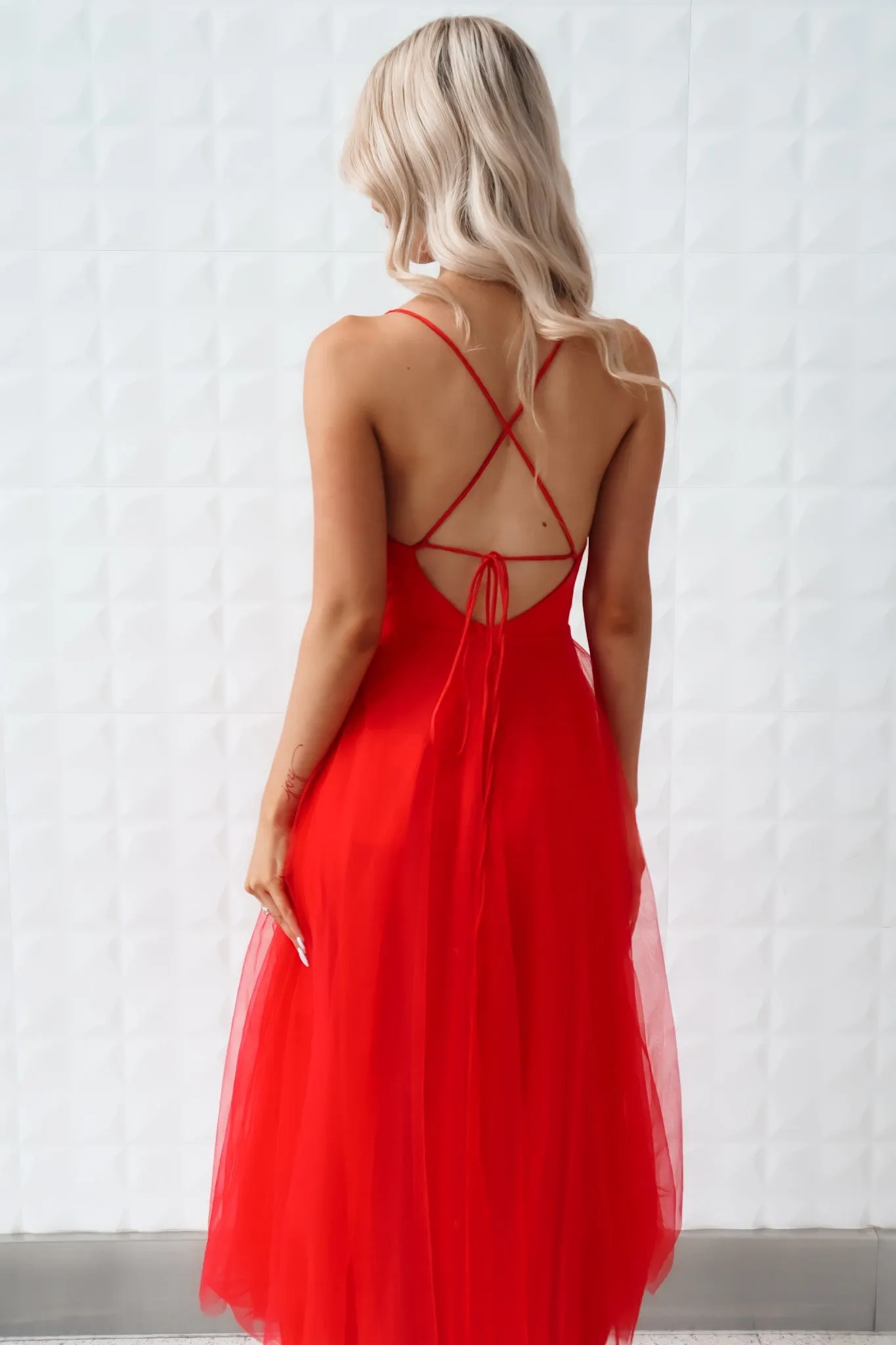 Latisha Tulle Midi Dress - Red