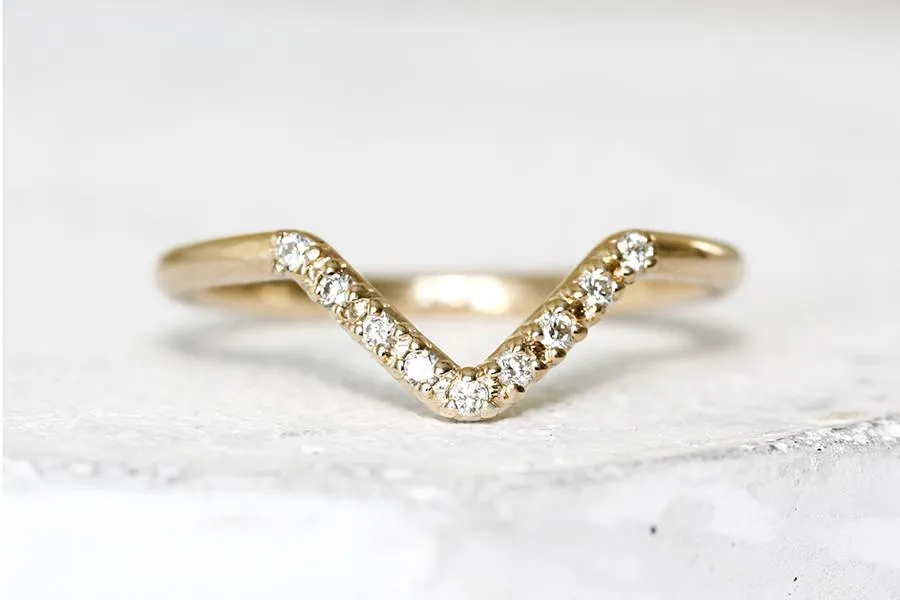 Peak Nove Diamond Ring