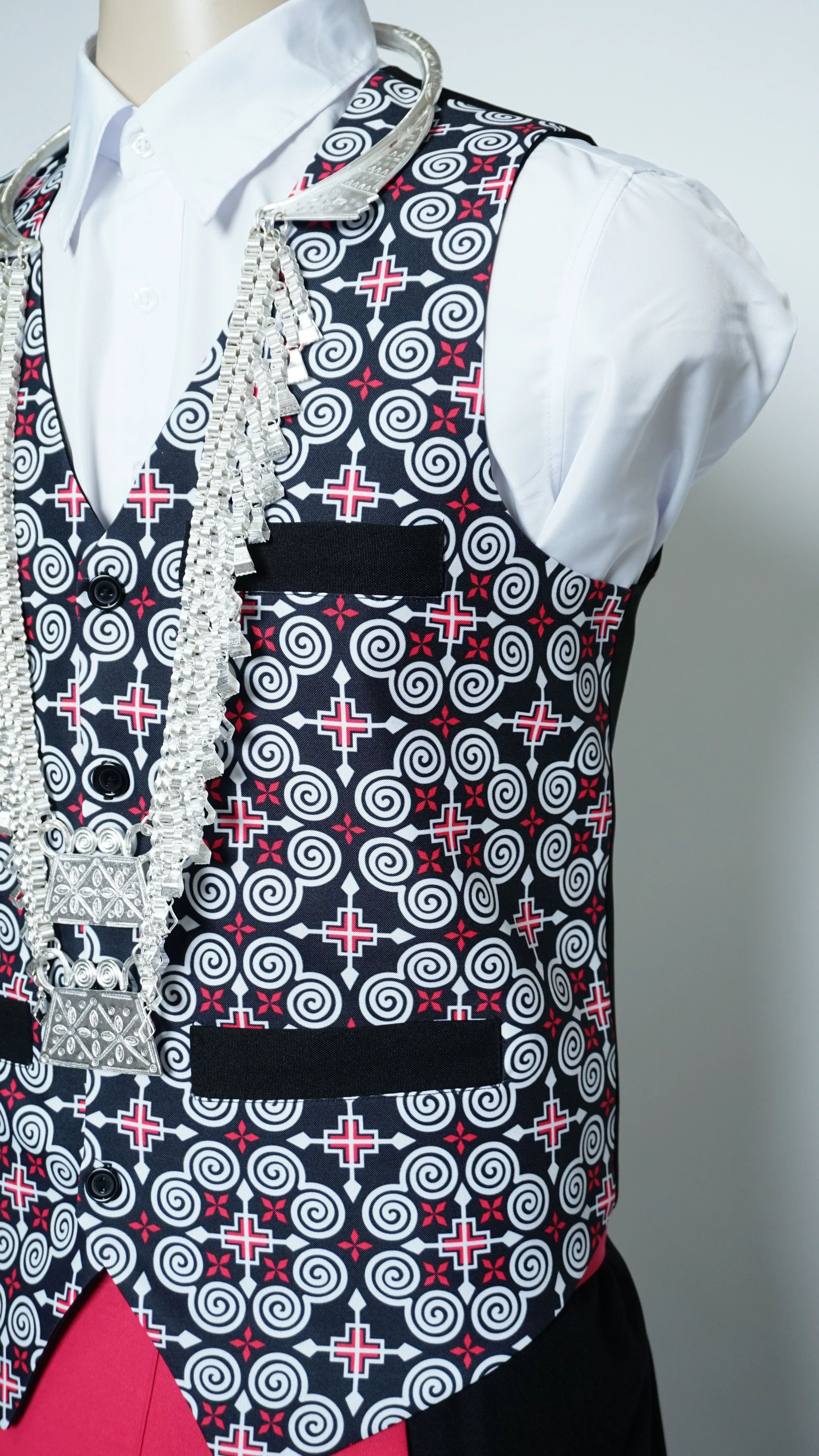 Printed White Qwj Vest