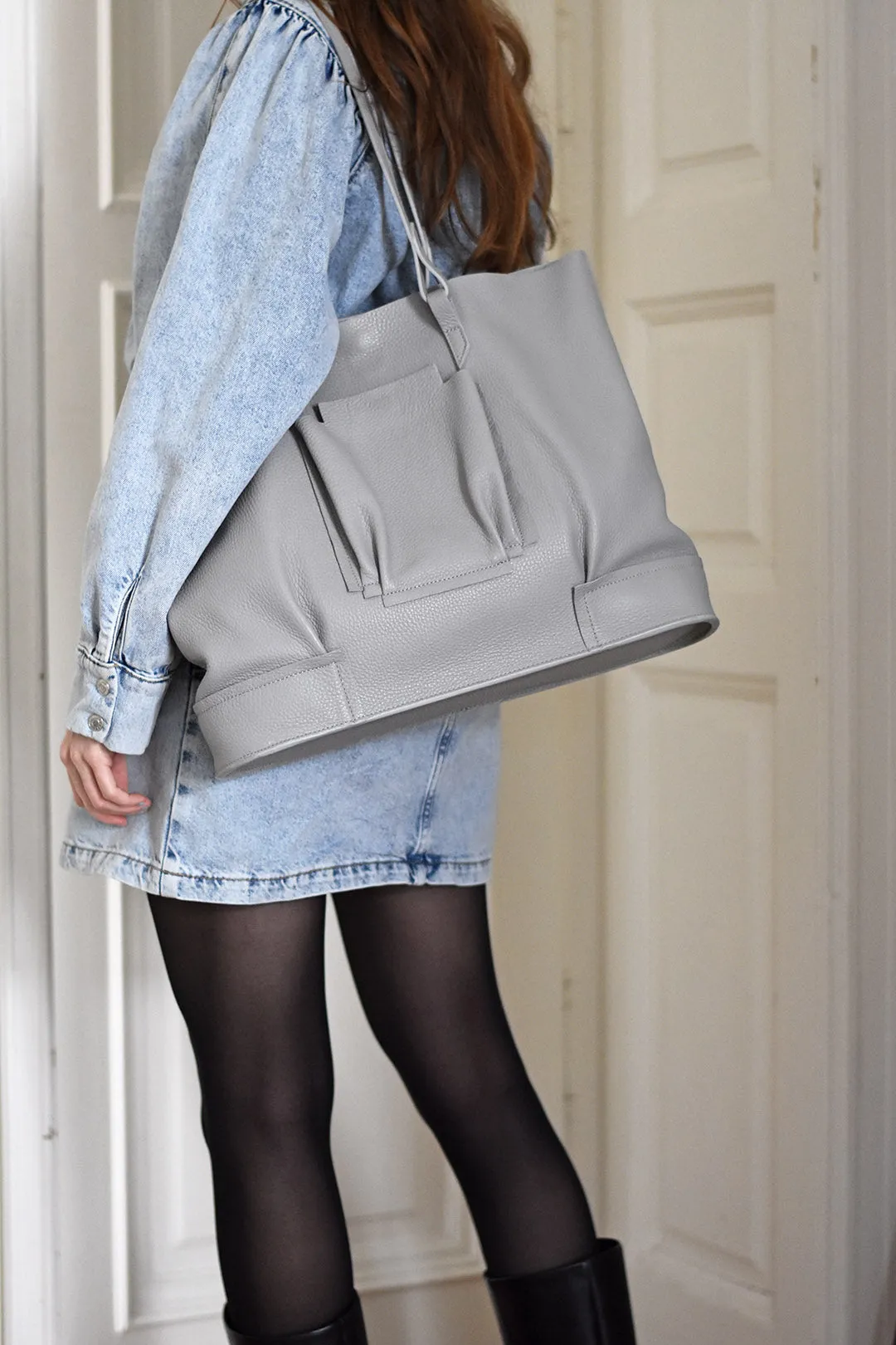 Structural Plisse Tote - Light Grey