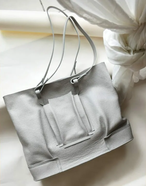 Structural Plisse Tote - Light Grey