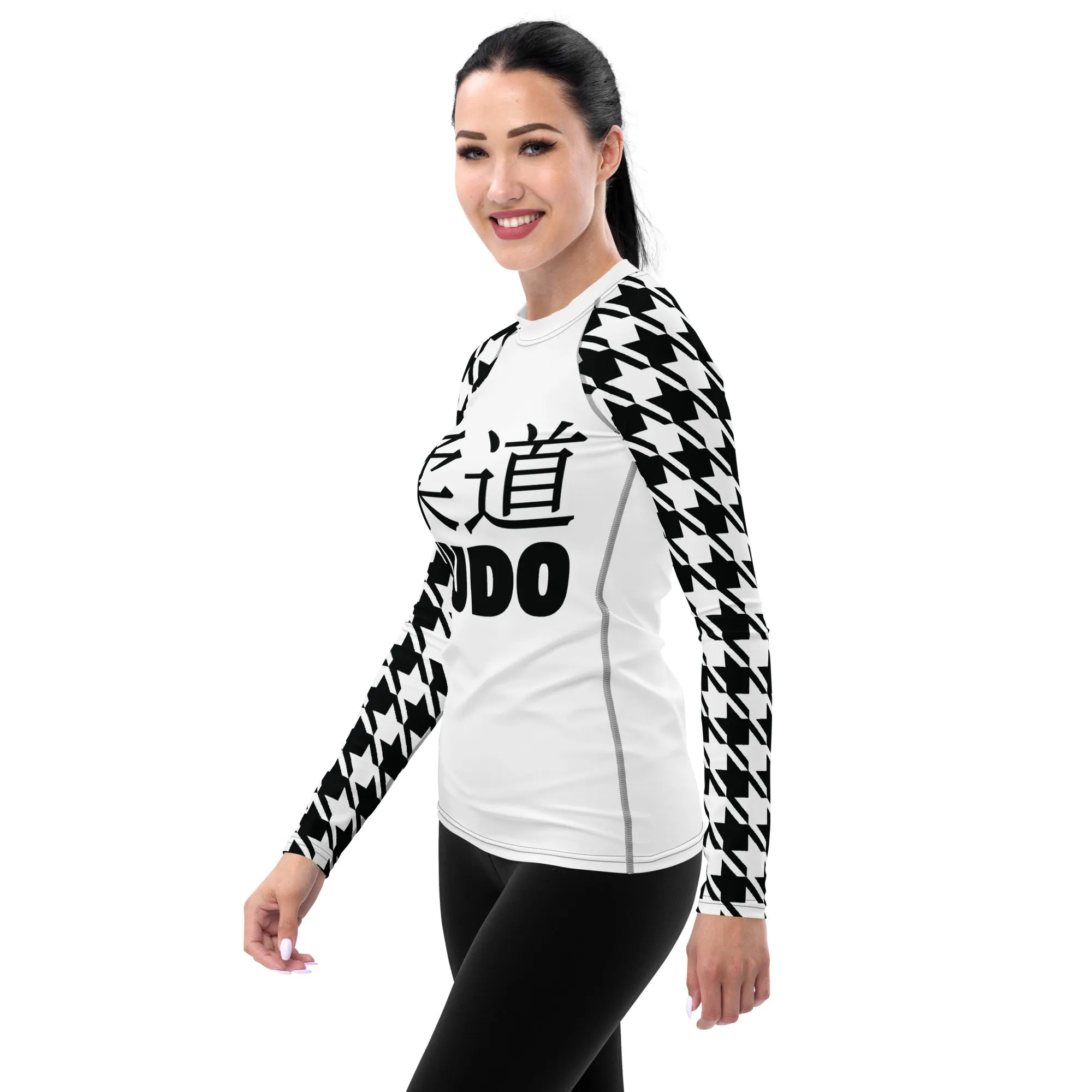 Versatile Vigor: Women's Houndstooth Classic Judo Rash Guard for BJJ Blanc