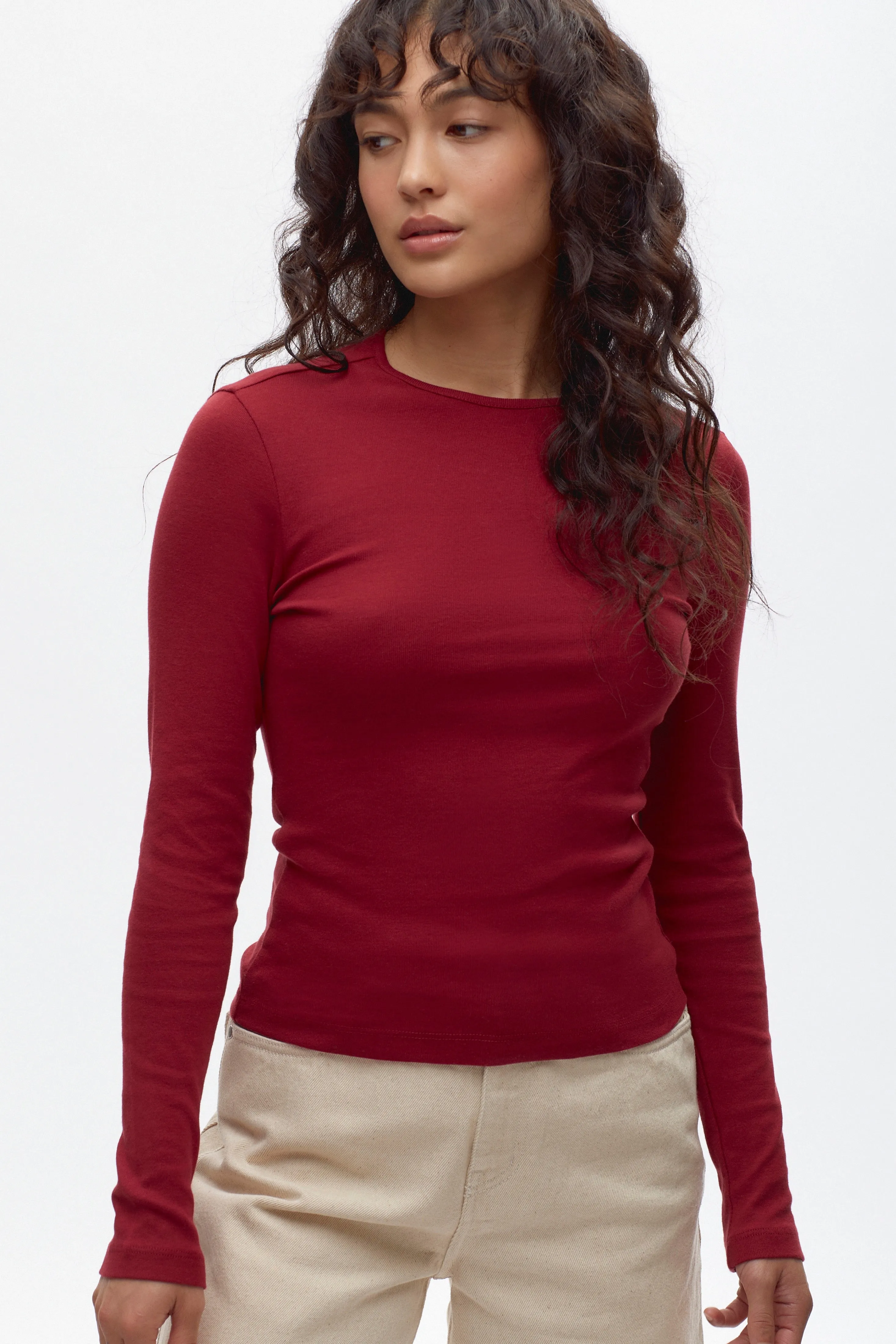 Women's Fitted Longsleeve in Pomegranate